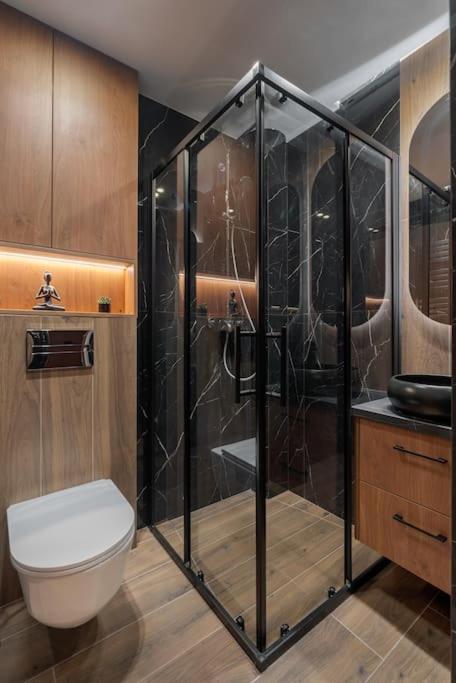 Modern Loft With Free Parking Butas *